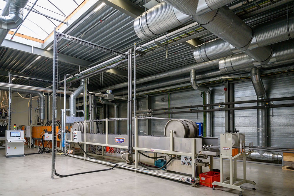 Henco investit 10 millions d’euros dans une nouvelle ligne de production de mousse isolante pour tubes